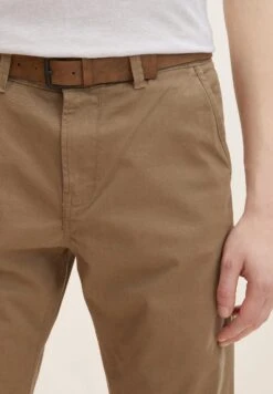 TOM TAILOR Denim Slim Fit Chino With Belt - Chino - Honey Camel Beige -Tom Tailor d2967937cac4416baeea09e8d4ef9681