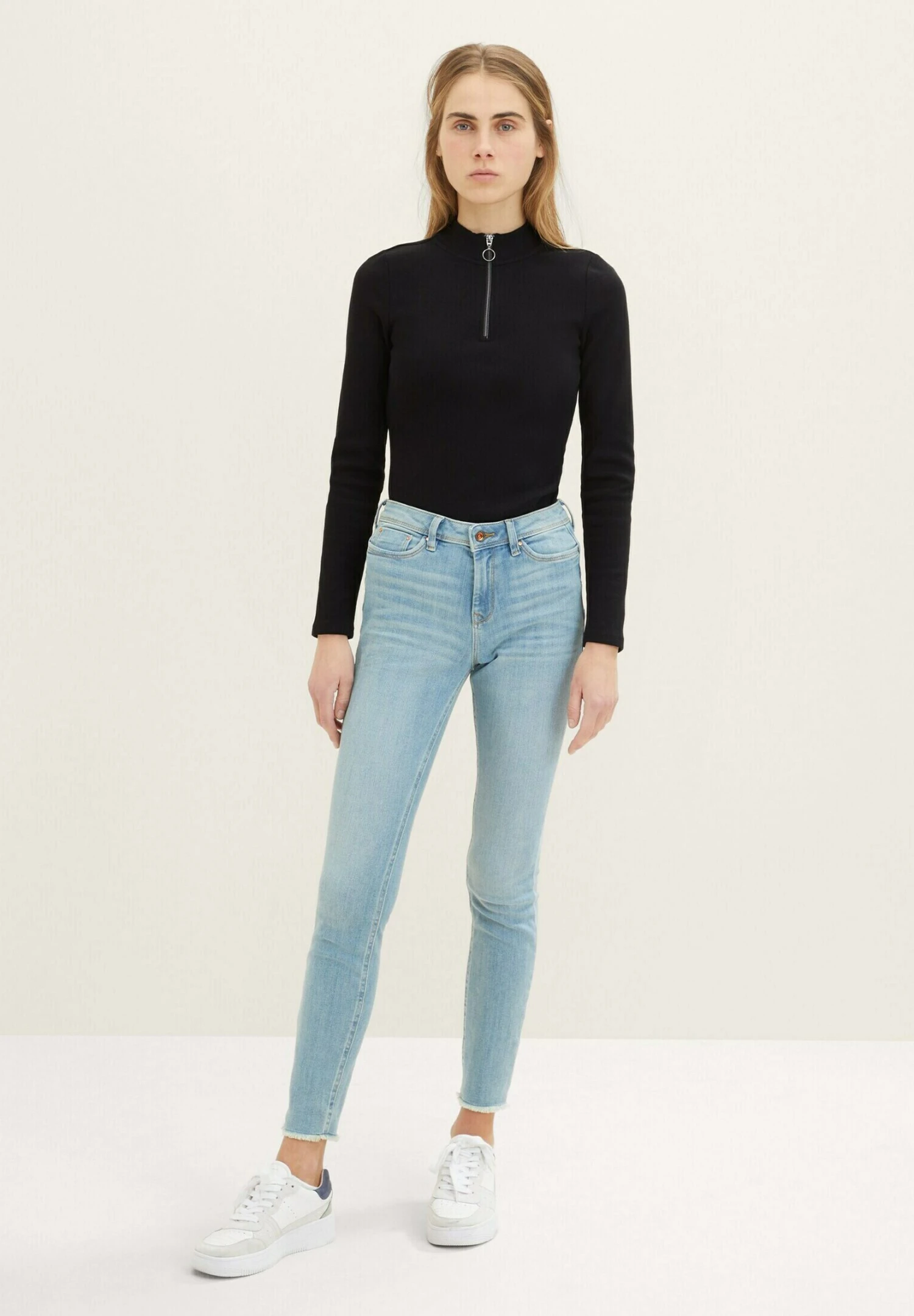 TOM TAILOR Denim JonaJeans Skinny FitUsed Light Stone Blue Denim Donna Jeans TO721N0AJ-K12 4 TOM TAILOR Denim JonaJeans Skinny FitUsed Light Stone Blue Denim Donna Jeans TO721N0AJ-K12 - immagine 2