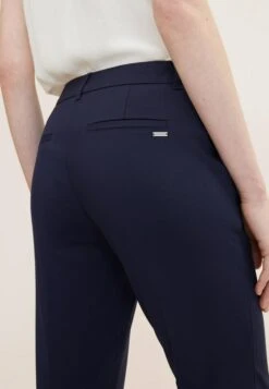 Tom Tailor Mia SlimChinoNavy Midnight Blue Donna Pantaloni TO221A0HJ-K11 11 Tom Tailor Mia SlimChinoNavy Midnight Blue Donna Pantaloni TO221A0HJ-K11 -Tom Tailor d70fcb83ce3e4b7bb1b0a0c819fd6610