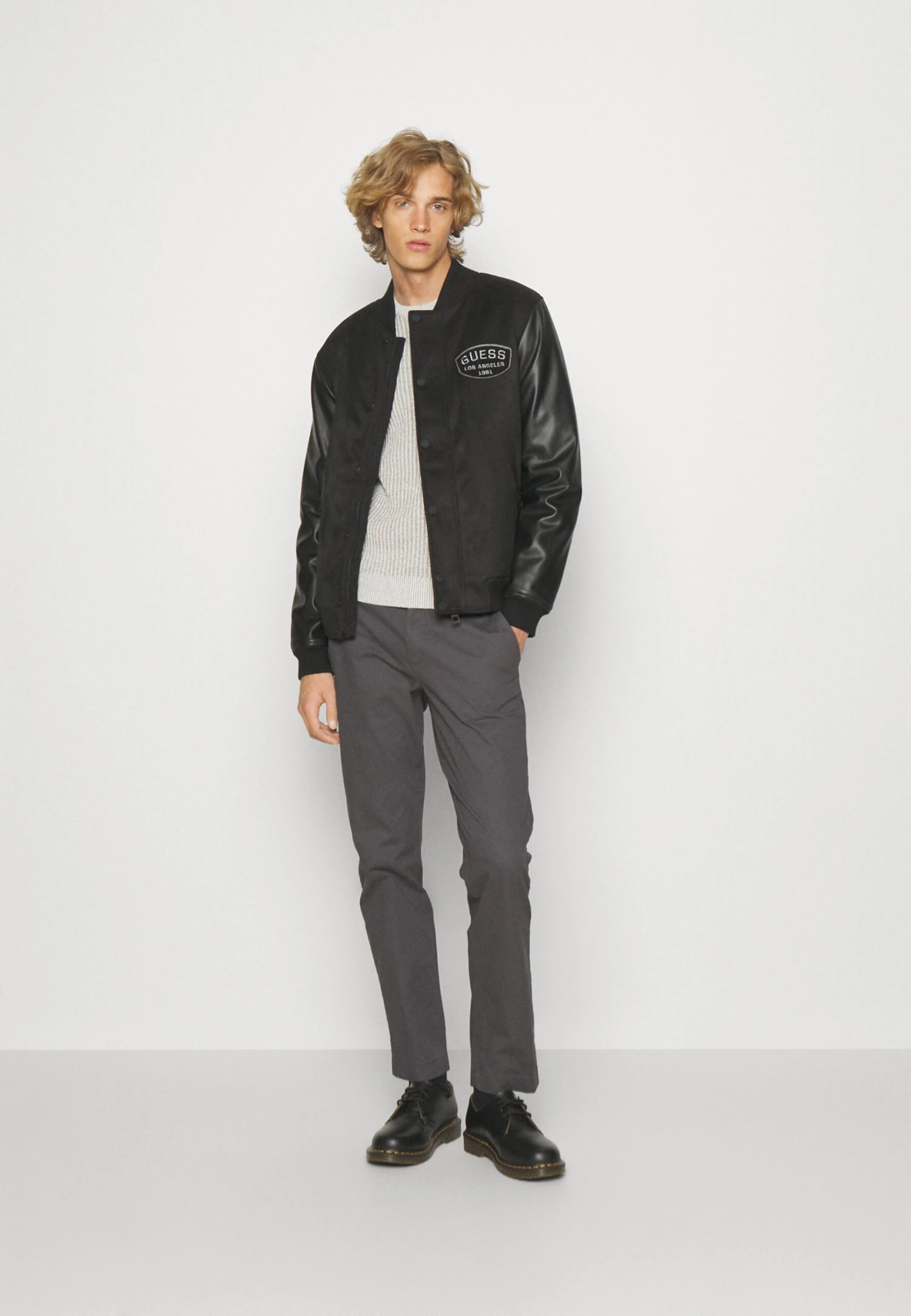 Tom Tailor TrousersChinoTarmac Grey Uomo Pantaloni TO222E081-C11 4 Tom Tailor TrousersChinoTarmac Grey Uomo Pantaloni TO222E081-C11 - immagine 2