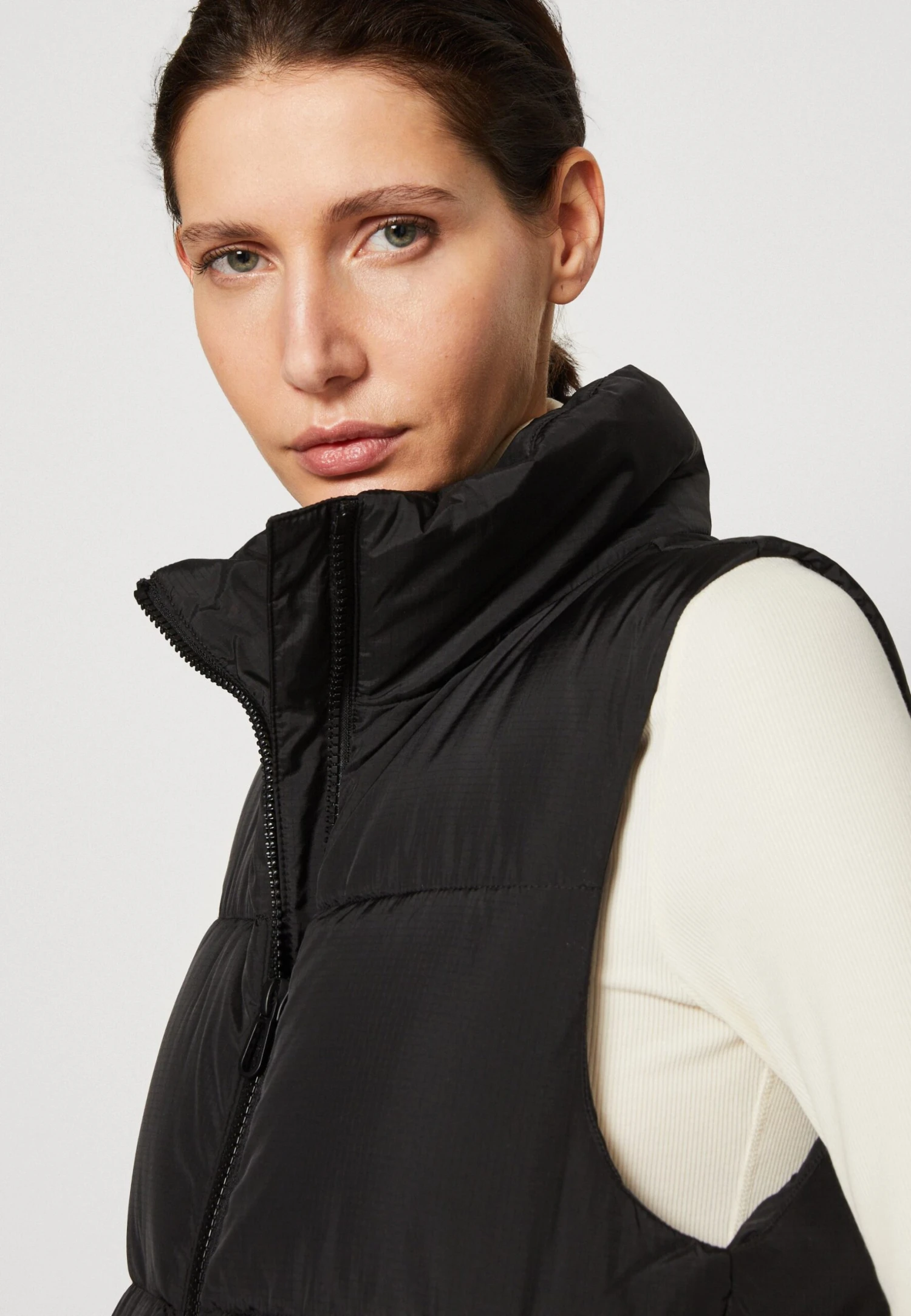 TOM TAILOR Denim Long Puffer VestSmanicatoDeep Black Donna Giacche E Blazer TO721U055-Q11 6 TOM TAILOR Denim Long Puffer VestSmanicatoDeep Black Donna Giacche E Blazer TO721U055-Q11 - immagine 4