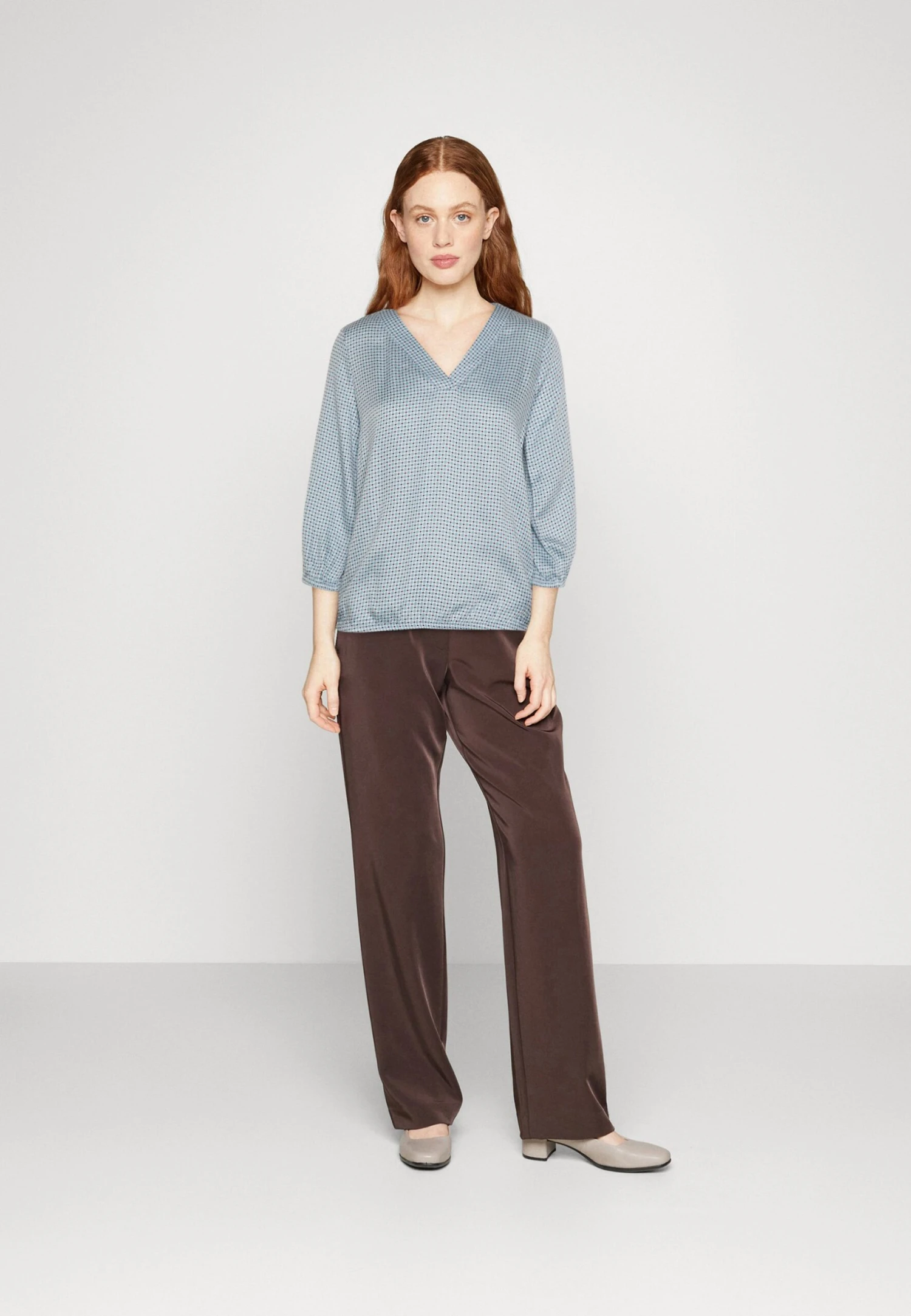 Tom Tailor Printed V NeckCamicettaBlue Donna Camicie E Bluse TO221E16X-K11 4 Tom Tailor Printed V NeckCamicettaBlue Donna Camicie E Bluse TO221E16X-K11 - immagine 2