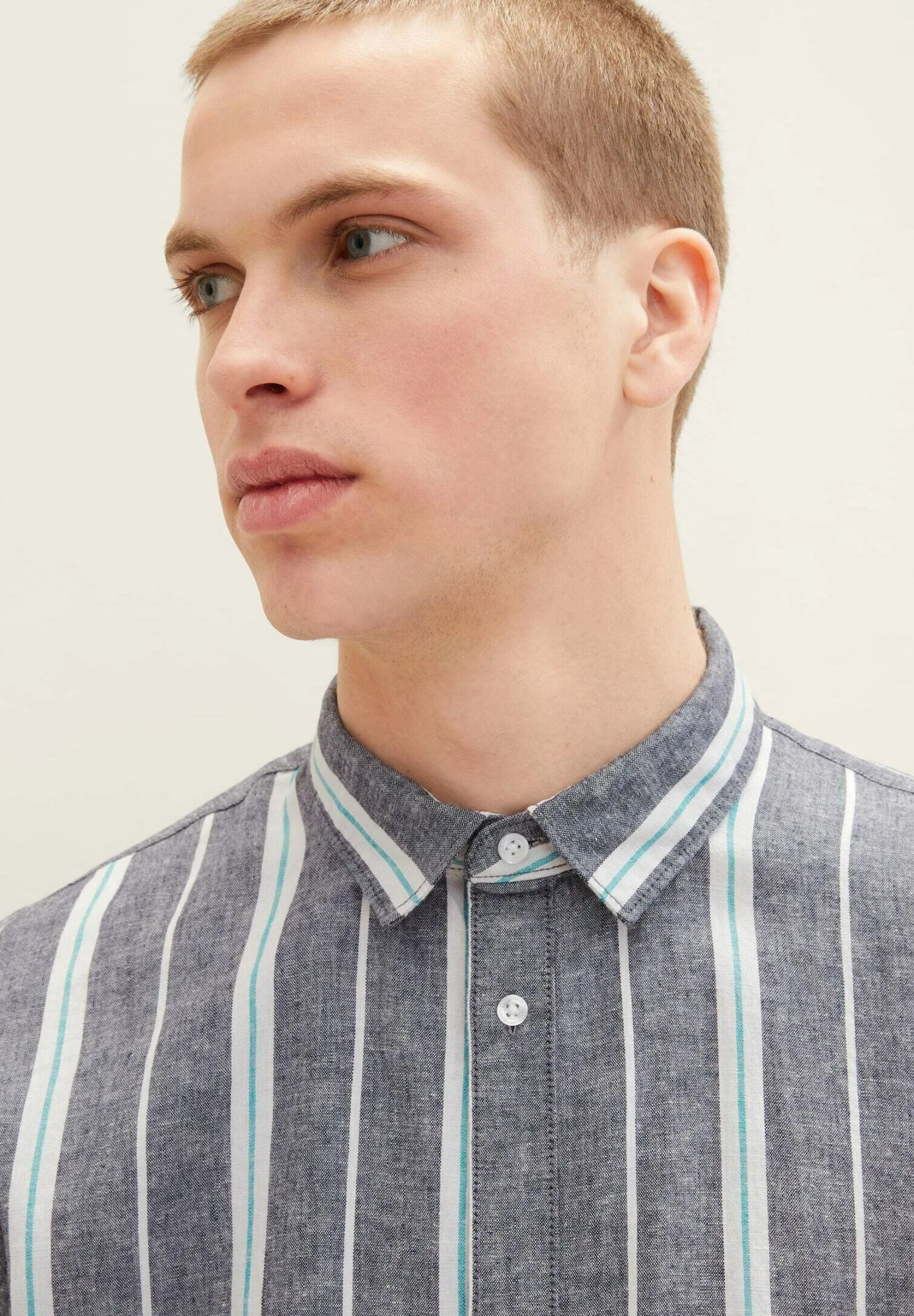 TOM TAILOR Denim Mit StreifenCamiciaNavy Big Stripe Uomo Camicie TO722D0RU-K11 6 TOM TAILOR Denim Mit StreifenCamiciaNavy Big Stripe Uomo Camicie TO722D0RU-K11 - immagine 4