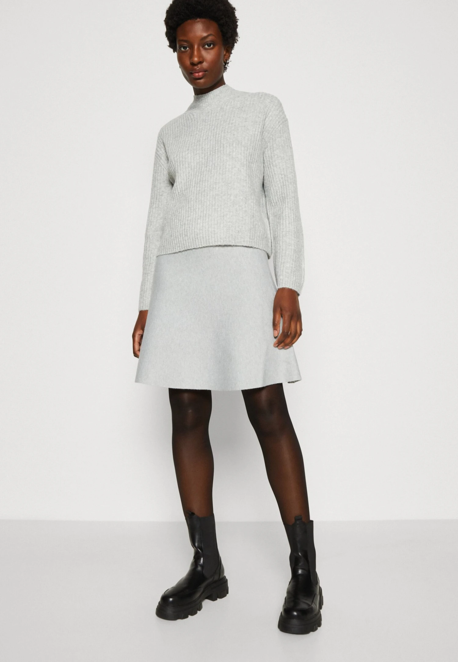 TOM TAILOR Denim Skater SkirtGonna A CampanaBasic Light Grey Melange Donna Gonne TO721B07K-C12 6 TOM TAILOR Denim Skater SkirtGonna A CampanaBasic Light Grey Melange Donna Gonne TO721B07K-C12 - immagine 4