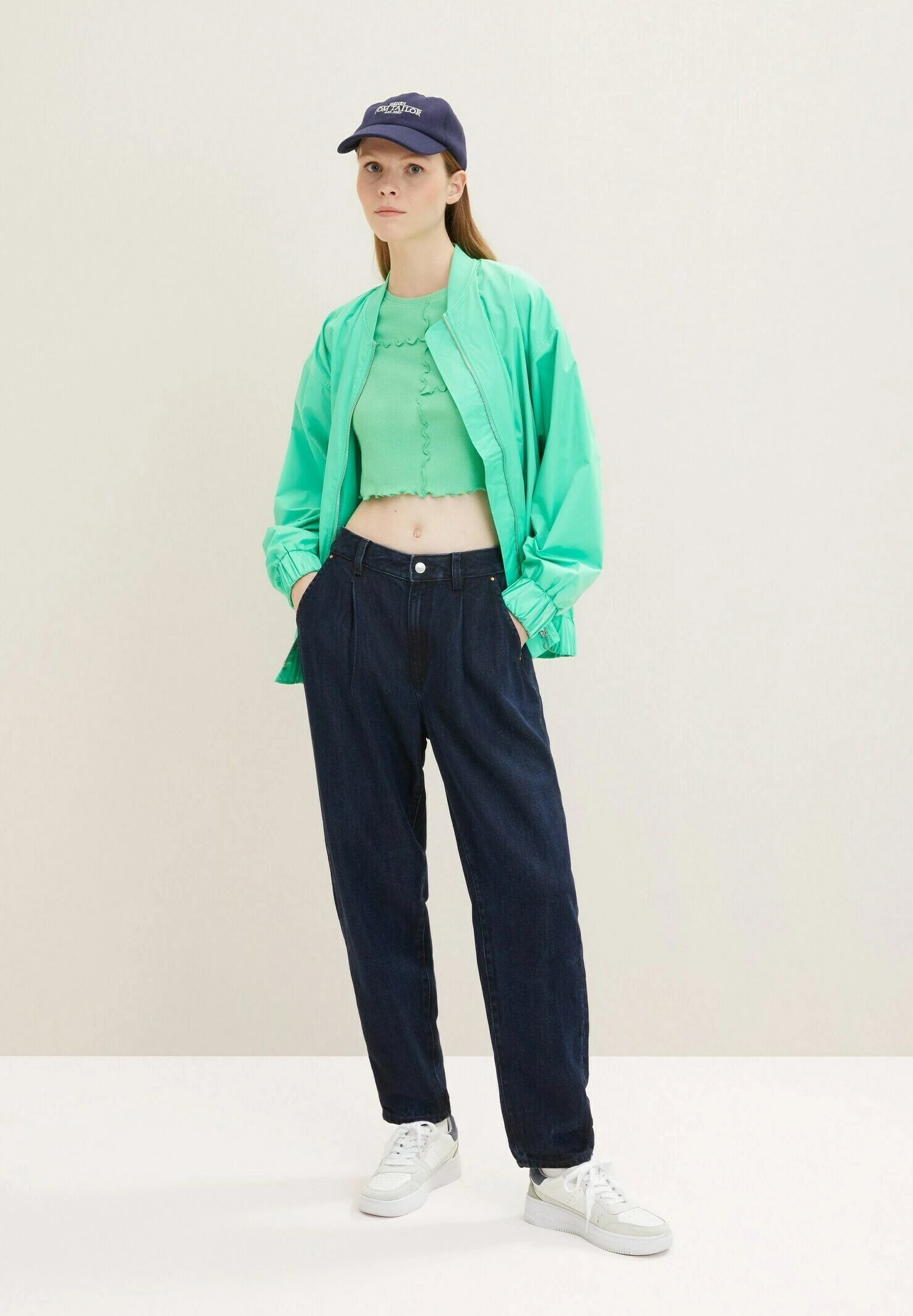 TOM TAILOR Denim Cropped Mit ZiernähtenT-Shirt Con StampaStrong Green Donna T-shirt E Top TO721D12T-M11 4 TOM TAILOR Denim Cropped Mit ZiernähtenT-Shirt Con StampaStrong Green Donna T-shirt E Top TO721D12T-M11 - immagine 2