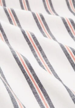 TOM TAILOR Denim Mit StreifenCamiciaWhite Navy Red Stripe Uomo Camicie TO722D0RU-A11 13 TOM TAILOR Denim Mit StreifenCamiciaWhite Navy Red Stripe Uomo Camicie TO722D0RU-A11 -Tom Tailor dfde57dfa4d446d18d014e77ea523da8