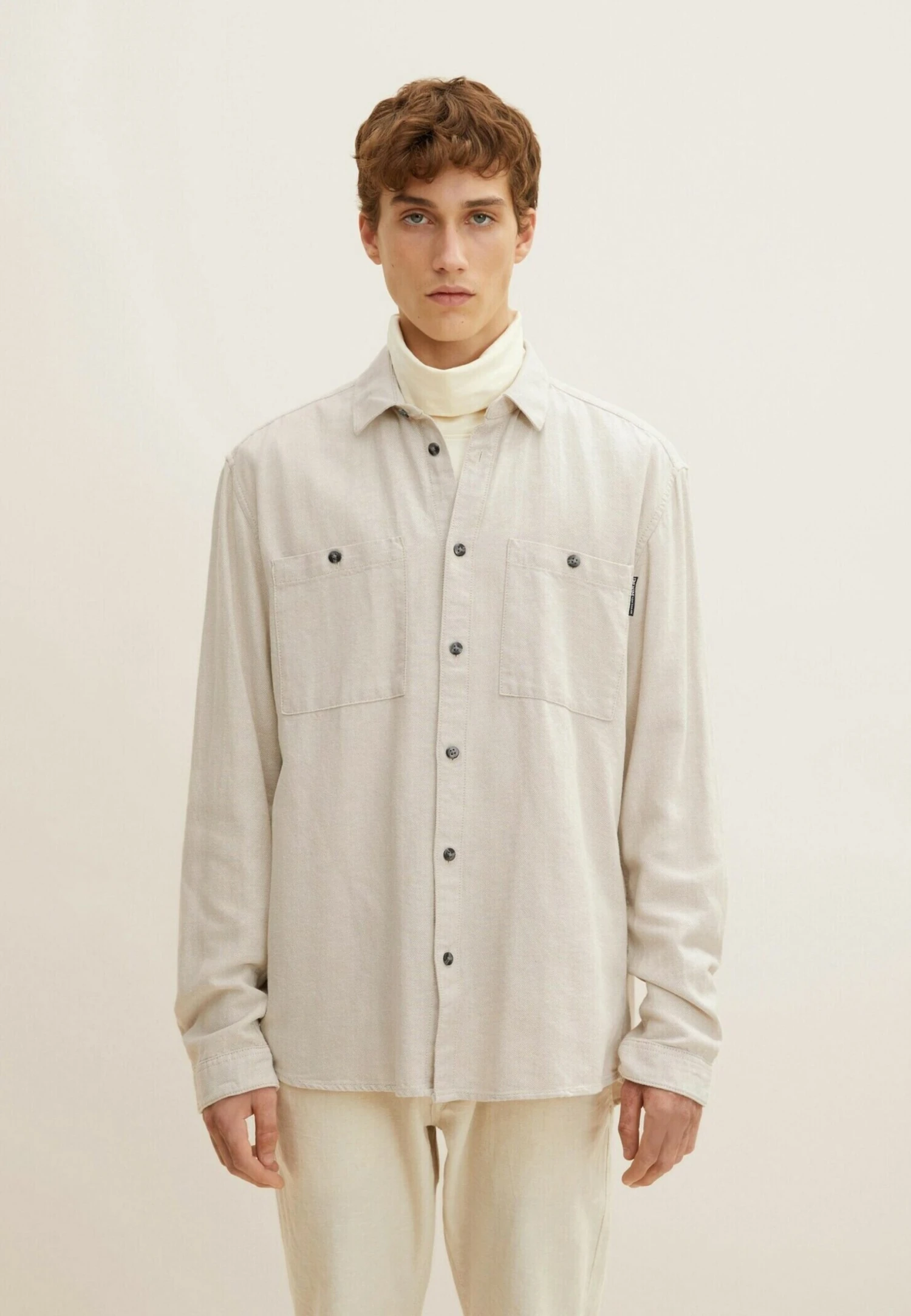 TOM TAILOR Denim Mit Aufgesetzten TaschenCamiciaGrey/Beige Twill Structure Uomo Camicie TO722D0QR-B11 3 TOM TAILOR Denim Mit Aufgesetzten TaschenCamiciaGrey/Beige Twill Structure Uomo Camicie TO722D0QR-B11