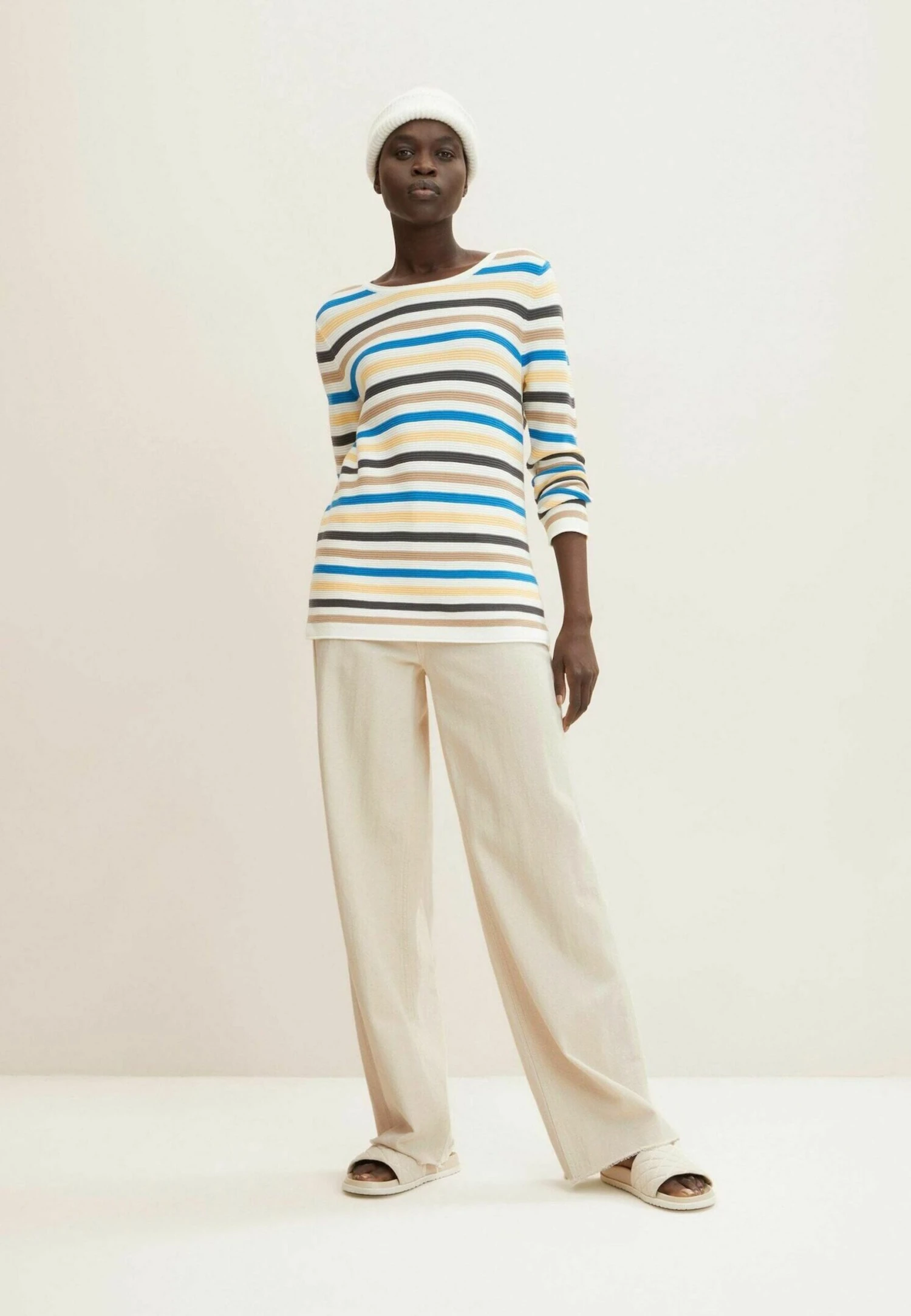 Tom Tailor Knit Jumper With Round NecklineMaglioneBlue Multicolor Stripe Donna Maglieria TO221I0IQ-T12 4 Tom Tailor Knit Jumper With Round NecklineMaglioneBlue Multicolor Stripe Donna Maglieria TO221I0IQ-T12 - immagine 2