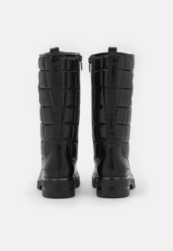 Tom Tailor Stivali Con PlateauBlack Donna Stivali TO211X033-Q11 -Tom Tailor eed925ad250e48ec9f141b00428a49a4