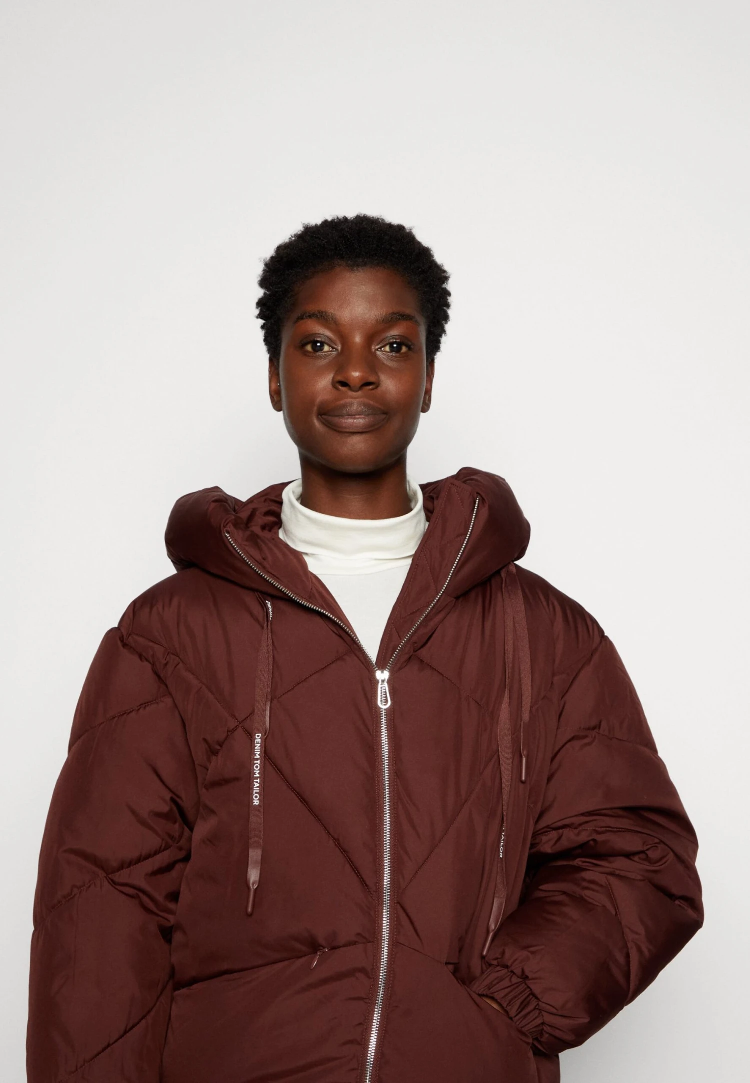 TOM TAILOR Denim Modern Short Giacca InvernaleBitter Chocolate Donna Giacche E Blazer TO721U04G-O11 6 TOM TAILOR Denim Modern Short Giacca InvernaleBitter Chocolate Donna Giacche E Blazer TO721U04G-O11 - immagine 4