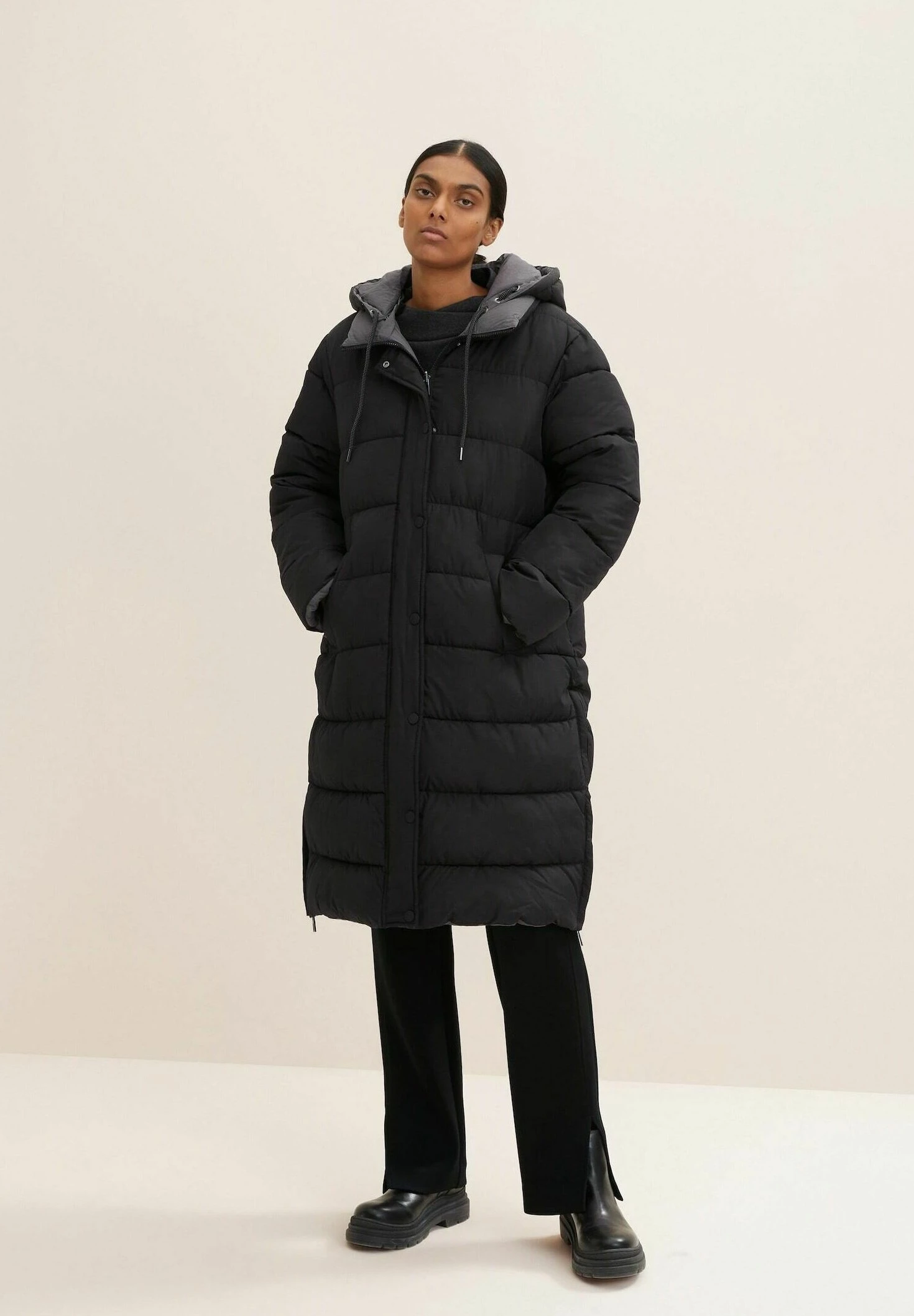 Tom Tailor Puffer Mit KapuzeCappotto InvernaleDeep Black Donna Cappotti TO221U086-Q11 3 Tom Tailor Puffer Mit KapuzeCappotto InvernaleDeep Black Donna Cappotti TO221U086-Q11