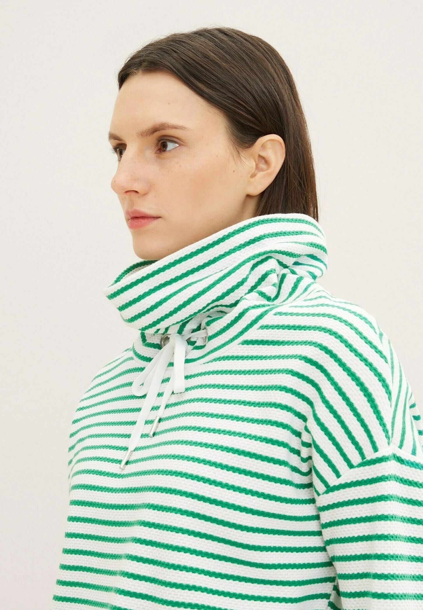 Tom Tailor StructureFelpaOff White Green Stripe Donna Felpe TO221J071-M11 6 Tom Tailor StructureFelpaOff White Green Stripe Donna Felpe TO221J071-M11 - immagine 4
