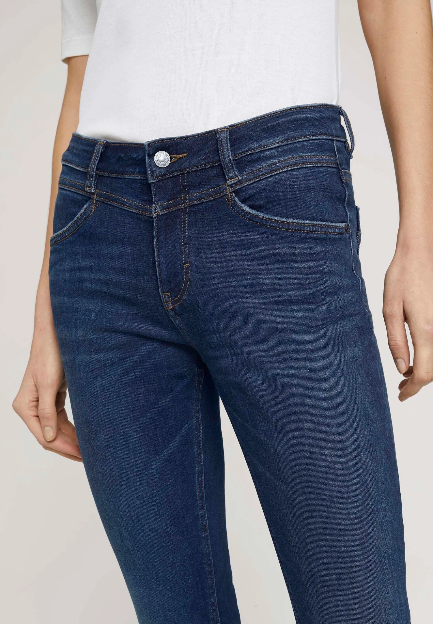 Tom Tailor Alexa StraightJeans A SigarettaDark Stone Wash Denim Donna Jeans TO221N0BW-K11 7 Tom Tailor Alexa StraightJeans A SigarettaDark Stone Wash Denim Donna Jeans TO221N0BW-K11 - immagine 5