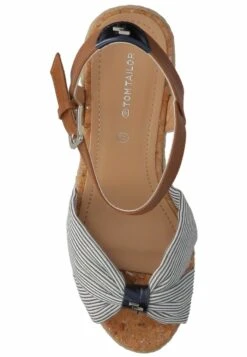 Tom Tailor Sandali Con Zeppa - Navy Silver 11 Tom Tailor Sandali Con Zeppa - Navy Silver -Tom Tailor ffd61bb197c647d0b2a2ea9f5c8d7205
